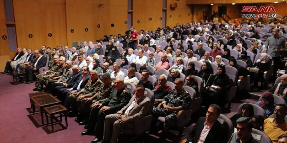 بمناسبة عيد الجيش العربي السوري.. محافظة حلب تكرم 500 أسرة من ذوي الشهداء العسكريين