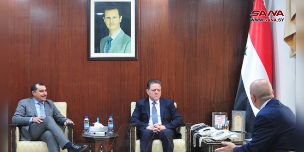 وزير الأشغال العامة والإسكان يبحث مع وفد تشيلي تبادل الخبرات والتعاون في الدراسات المتعلقة بالزلازل