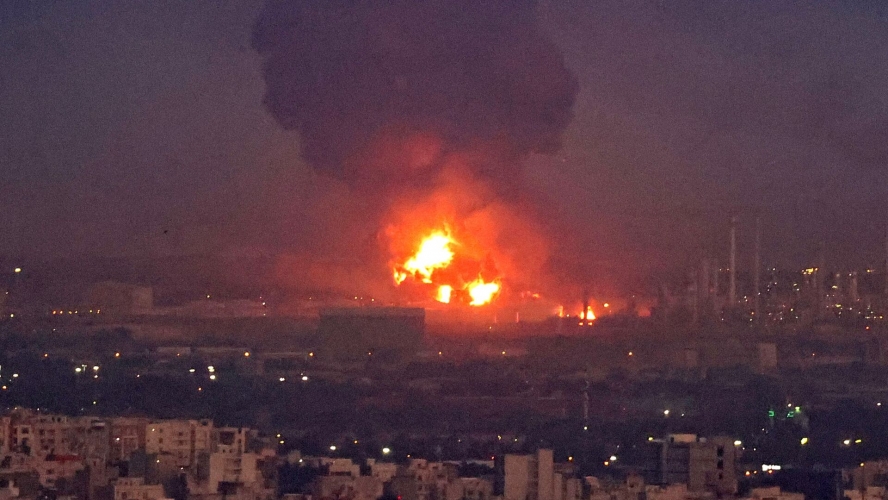 إخماد حريق بمصفاة ميناء الأحمدي في الكويت دون وقوع إصابات