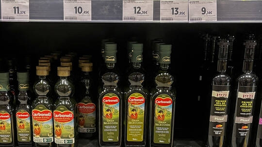 الغارديان... زيت الزيتون على وشك النفاد في أوروبا