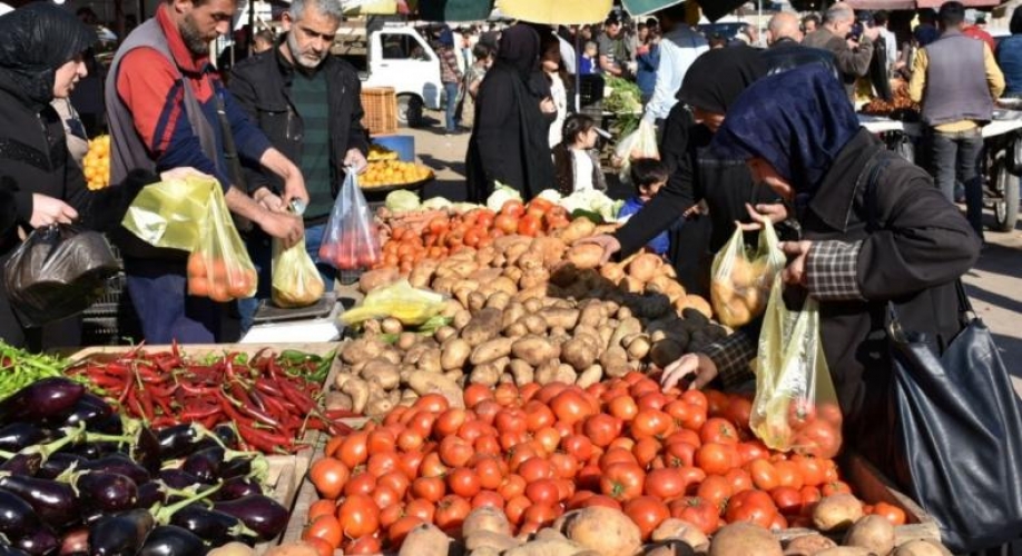 ارتفاع ملحوظ بأسعار الخضار والفواكه في أسواق دمشق وريفها