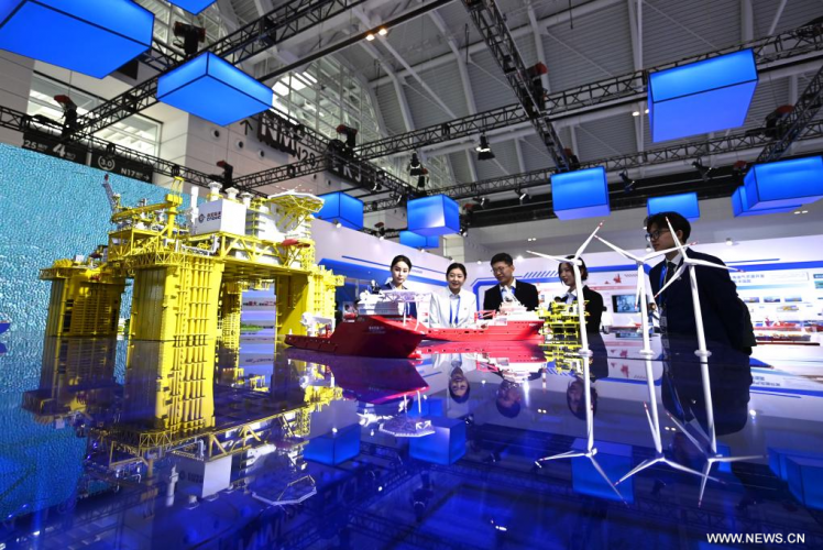 افتتاح معرض صناعة الشحن البحري الدولي في تيانجين بشمالي الصين