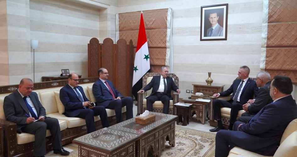 المهندس حسين عرنوس يلتقي  سفير جمهورية بيلاروس بدمشق يوري سلوكا.