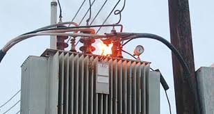 محولة كهرباء مشفى جمعية النهضة بشارع الأهرام في مدينة حمص تستغيث !!