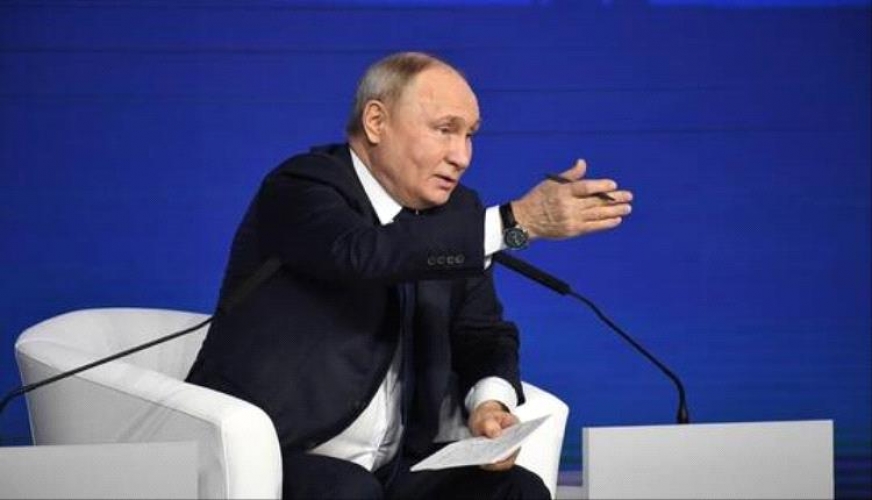 على إثر مقابلة تاكر كارلسون مع بوتين تطبيق 