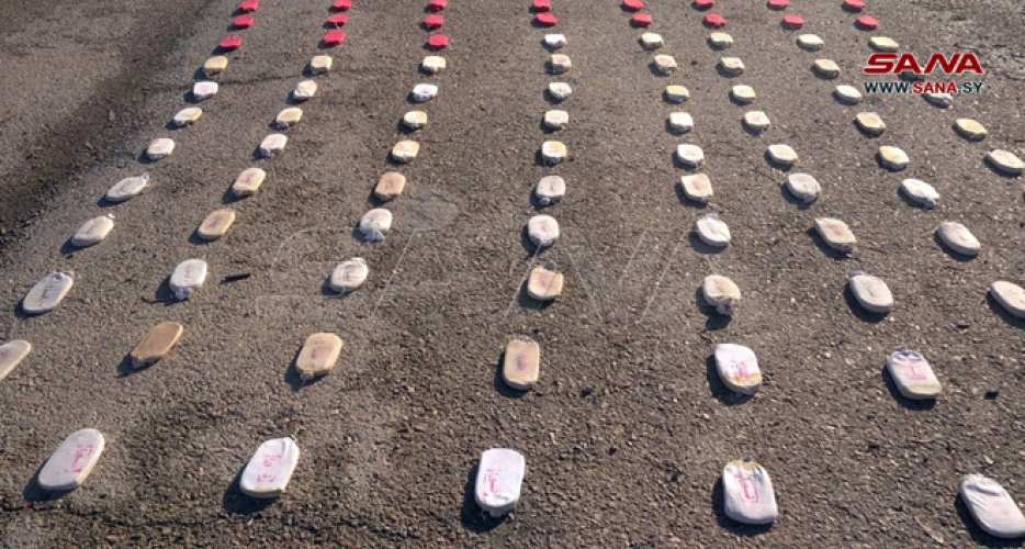 إحباط عملية تهريب كمية كبيرة من الحشيش المخدر وحبوب الكبتاغون عبر البادية السورية