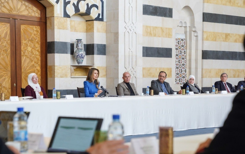 السيدة الأولى أسماء الأسد في حوار مع مجموعة من ممثلي الجمعيات والمنظمات الأهلية الإنسانية والخيرية في سورية