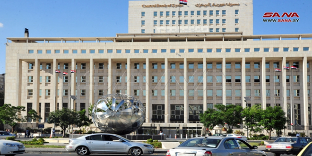 المركزي يحدد سعر الصرف للحوالات والصرافة بـ 13400 ليرة للدولار