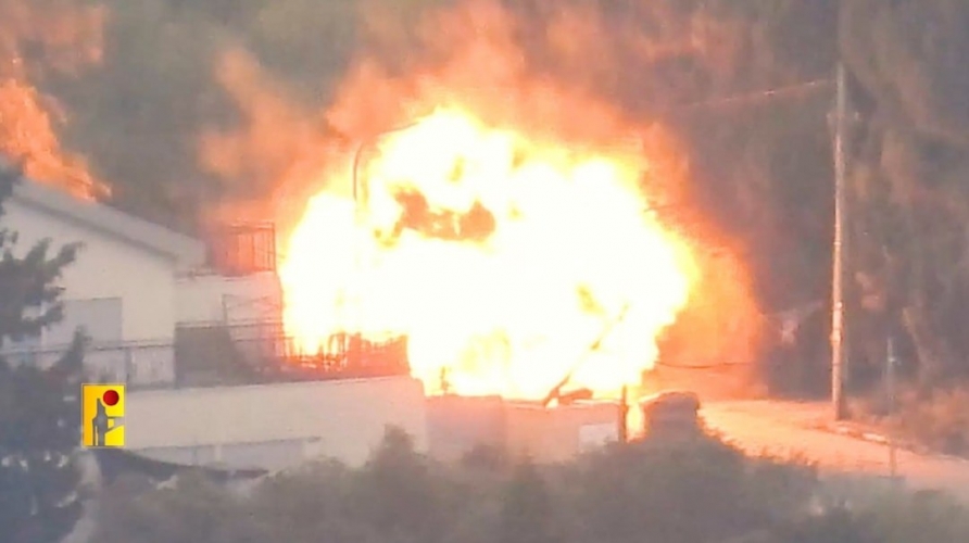 المقاومة اللبنانية تستهدف موقع جل العلام بصواريخ بركان ومبنى وتجهيزات تجسسية للاحتلال الإسرائيلي  