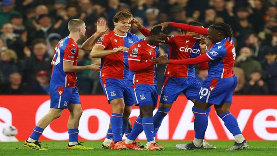 كريستال بالاس يخرج من لقاء مانشستر يونايتد برباعية نظيفة في الدوري الإنكليزي