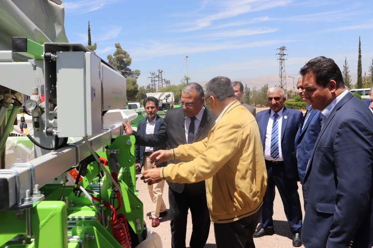 الوزير قطنا للدكتور العبيد: أهمية التعاون والتكامل بين مركز 