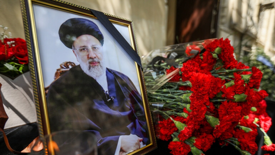 التلفزيون الإيراني يبث تسجيلا لآخر اتصال مع مروحية الرئيس الراحل رئيسي قبل تحطمها