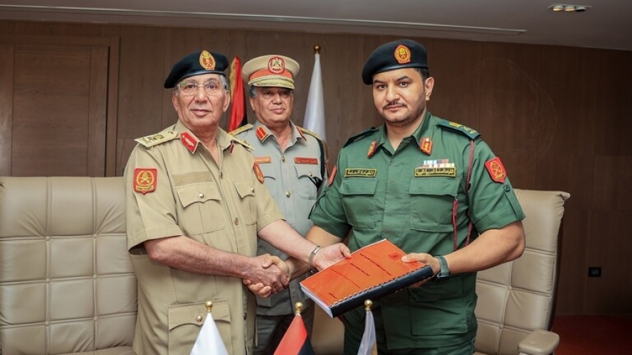 اللواء ركن صدام حفتر يتسلم رئاسة أركان القوات البرية التابعة للقيادة العامة للجيش الليبي