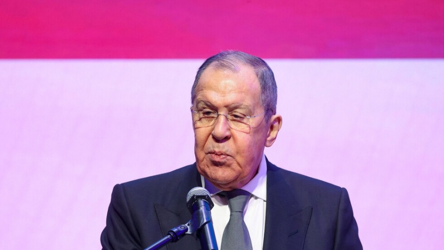 في أول زيارة.. وزير خارجية روسيا يصل العاصمة التشادية