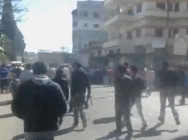 بداية المظاهرات في جبلة، شاهدوا السلمية الزائفة