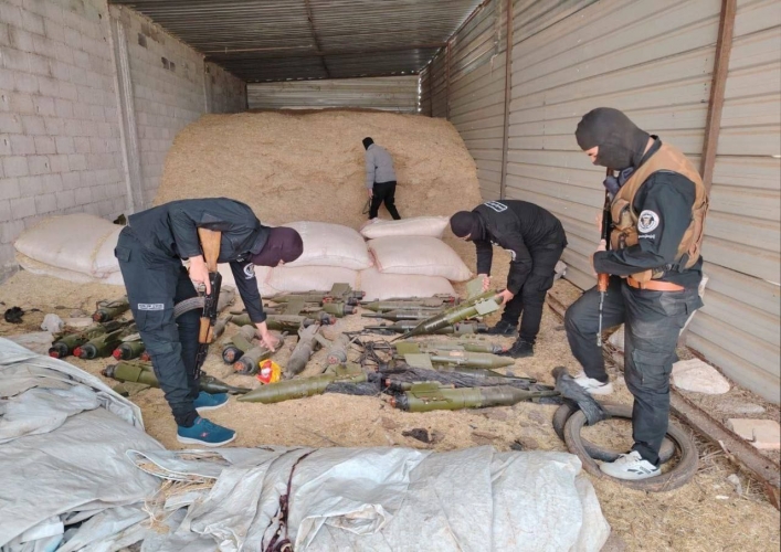 قوات الأمن العام تضبط مستودعاً للصواريخ بين درعا وعتمان