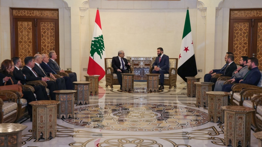نواف سلام يلتقي الرئيس السوري الانتقالي أحمد الشرع في دمشق