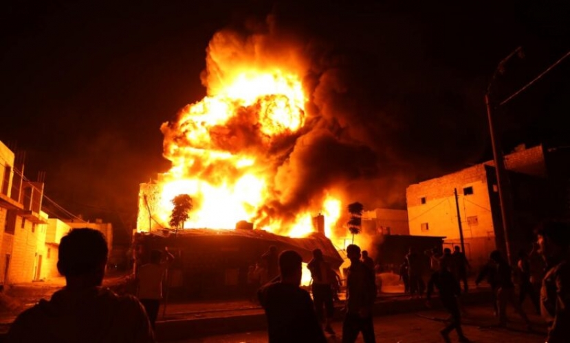 إصابة أكثر من 30 شصاً بحريق كبير في محطة محروقات بمنطقة الباب شرقي حلب