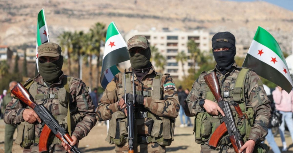 استشهاد عدد من المدنيين في حمص واللاذقية بأعمال تصفية وتوغل إسرائيلي في القنيطرة واحتجاجات في السويداء