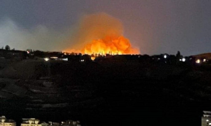 غارات جوية إسرائيلية تستهدف مواقع وقواعد في دمشق ودرعا وحماة 