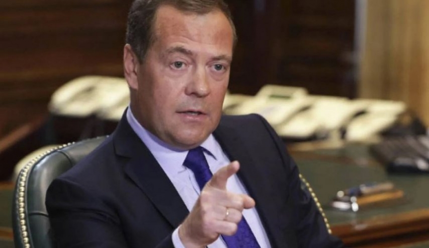 ميدفيديف يرد على تصريحات ترامب بشأن الحرب العالمية الثانية.. 