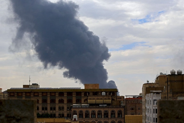 اليمن: عدوان إسرائيلي على اليمن يستهدف مطار صنعاء الدولي ومحطّات كهرباء