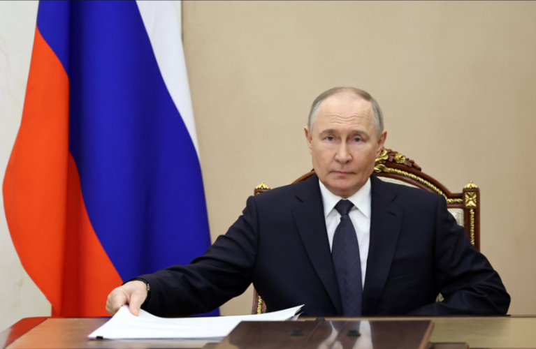 بوتين يوقع مرسوماً يقضي بتمديد خطة الدفاع لغاية سنة 2027