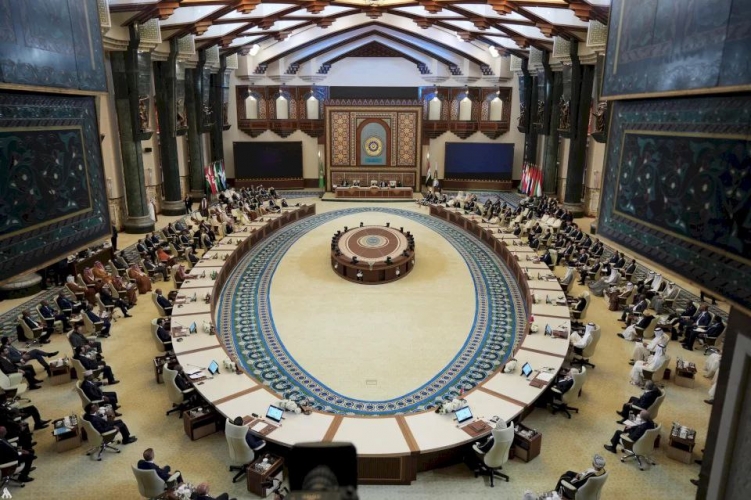 البيان الختامي للقمة العربية: رفض تهجير الشعب الفلسطيني وإدانة الاعتداءات الصهيونية على سوريا