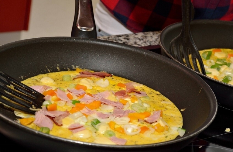 تعرف على خطورة الإفراط في تناول البيض