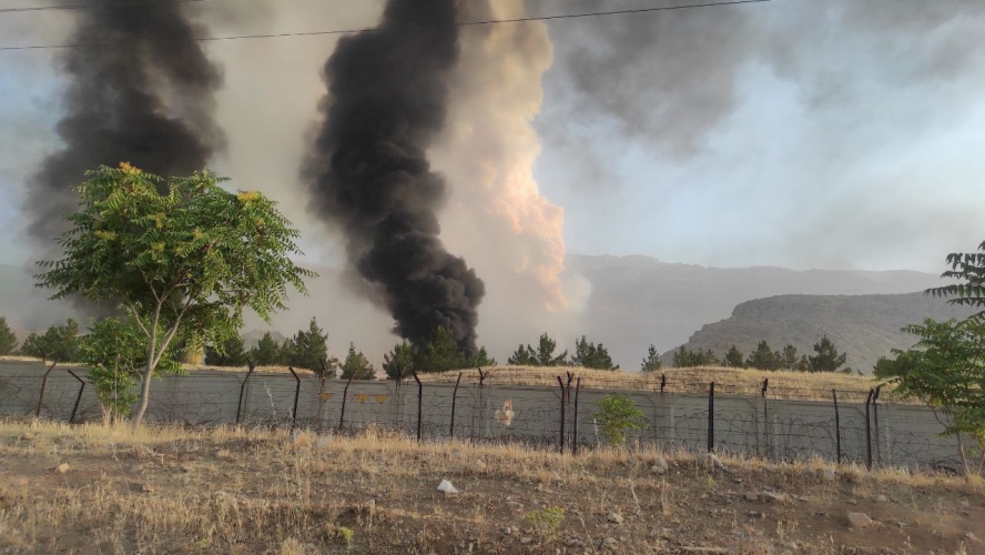 الاحتلال يستهدف قم و مفاعل فوردو النووي.. والدفاعات الإيرانية تتصدى