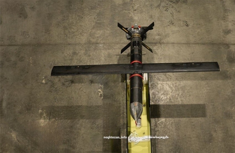 الحرس الثوري الإيراني يكشف عن مسيرة انتحارية جديدة