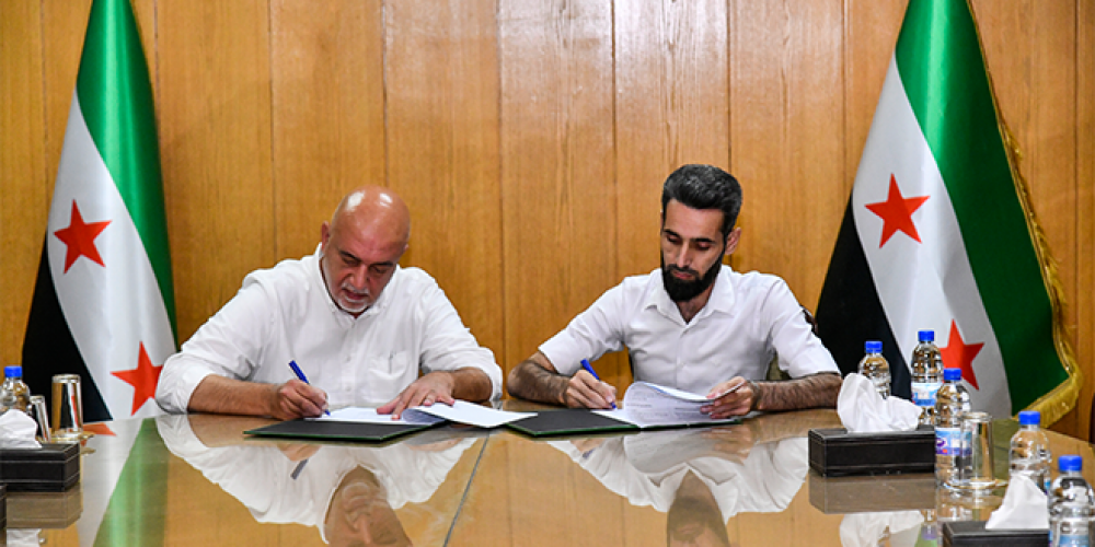 مؤسسة الكهرباء توقع مع شركة أمريكية مذكرة تفاهم لتنفيذ محطتي طاقة شمسية