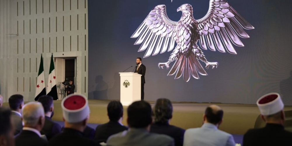 الرئيس الشرع: الهوية البصرية الجديدة تعبر عن سوريا الواحدة الموحدة