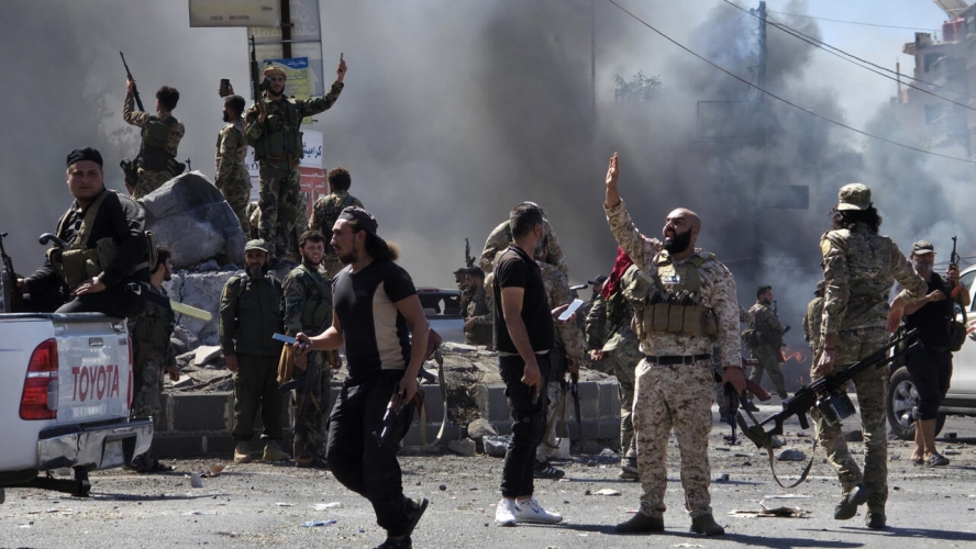  المرصد السوري: 37 قتيلاً في اشتباكات بين مقاتلين دروز وعشائر بدوية في السويداء