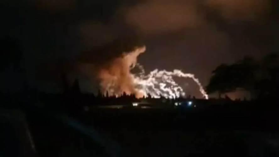 إسرائيل تقصف مواقع بحمص واللاذقية.. لن نسمح بقواعد تركية قرب حدودنا