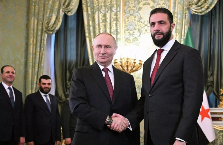 نوفاك: روسيا مستعدة لدعم إعادة الإعمار في سوريا والعمل في حقول النفط