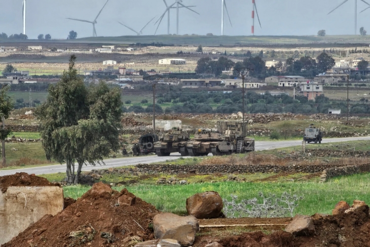 توغلات إسرائيلية في ريف القنيطرة وتحركات عسكرية مكثفة 