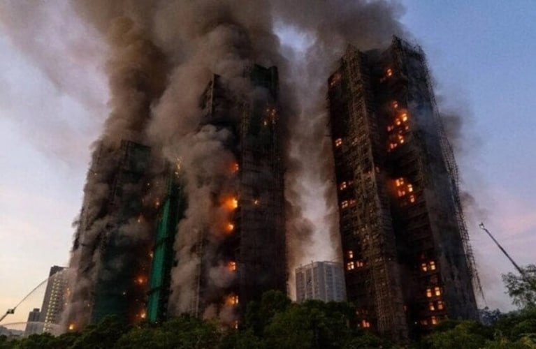 128 قتيلا وأكثر من 100 مفقود اثر حريق في هونغ كونغ