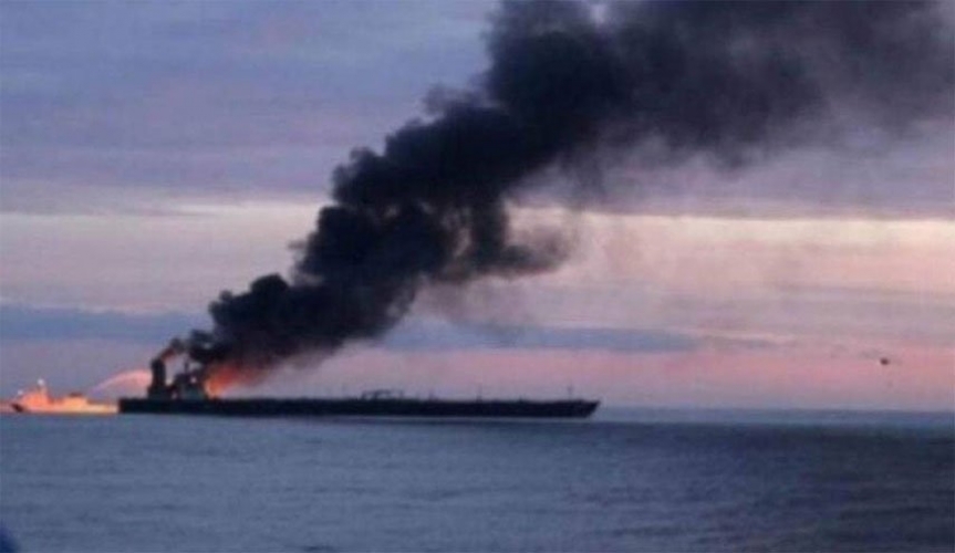 انفجار ناقلتي نفط وحرائق في البحر الأسود قبالة تركيا