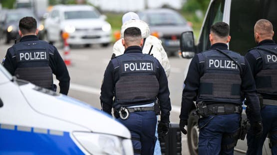 السلطات الألمانية تحتجز 5 أشخاص خططوا لهجوم على سوق لعيد الميلاد