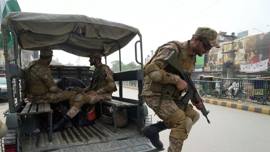 الجيش الباكستاني: مقتل 11 مسلحا مدعومين من الهند في عمليتين شمالي البلاد