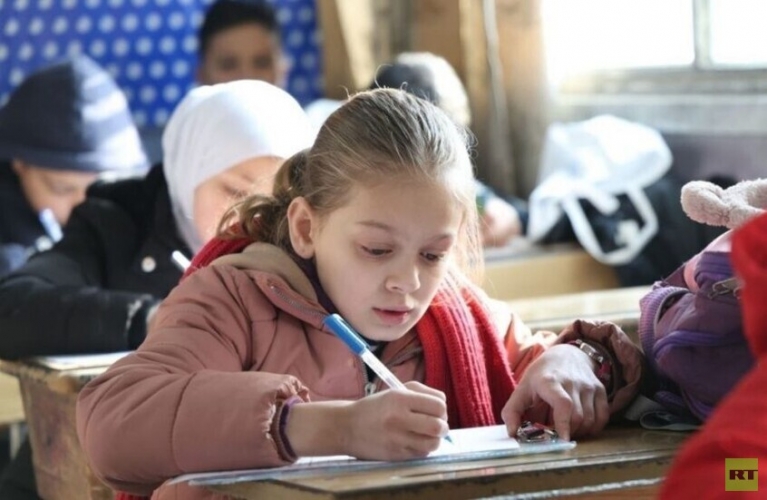 السلطات السورية تصدر تعليمات تنفيذية لإدخال اللغة الكردية في المناهج التعليمية