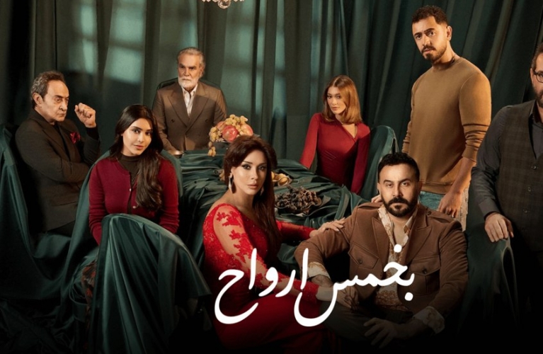 كاريس بشار تخطف الأضواء بالغناء في 