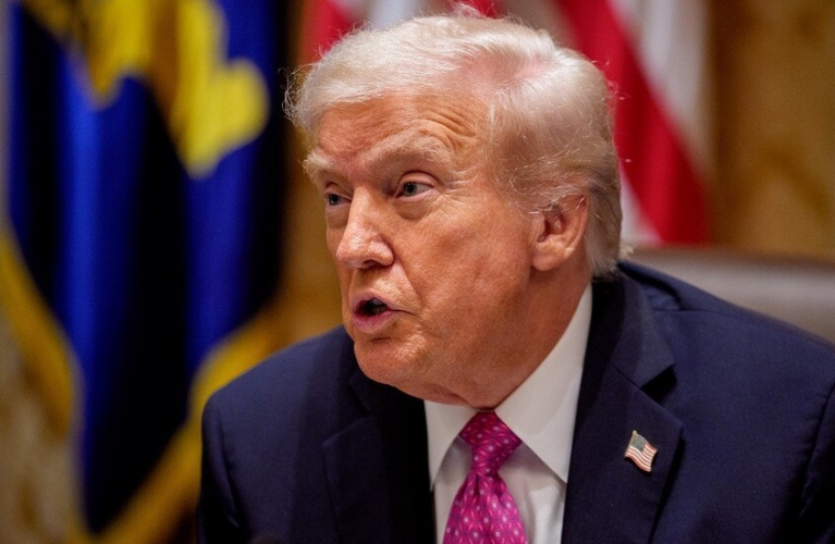 ترامب يهدد بضرب إيران 20 ضعفاً إذا عطلت تدفق النفط في هرمز