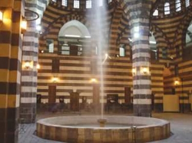 لوحات عصام حمدي.. شهادات حية عن الواقع بطيفه الواسع