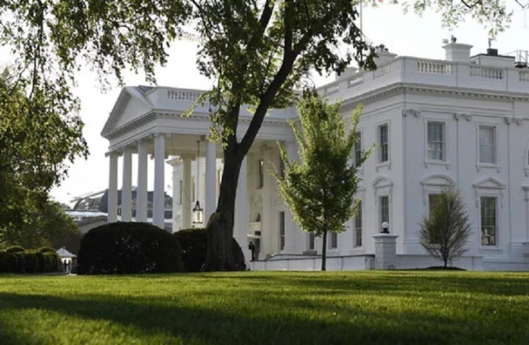 البيت الأبيض: إذا لم تتقبل إيران حقيقة هزيمتها فسيتخذ ترامب إجراءات أشد