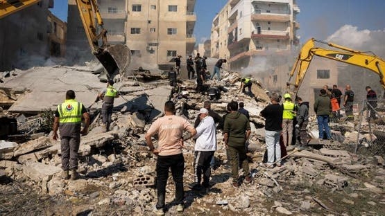 العدو الصهيوني ينفذ ينفذ أكثر من 100 غارة جوية على العديد من المناطق اللبنانية