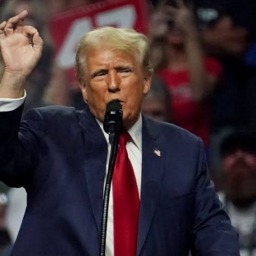 ترامب يعلن البدء بفرض حصار بحري على مضيق هرمز