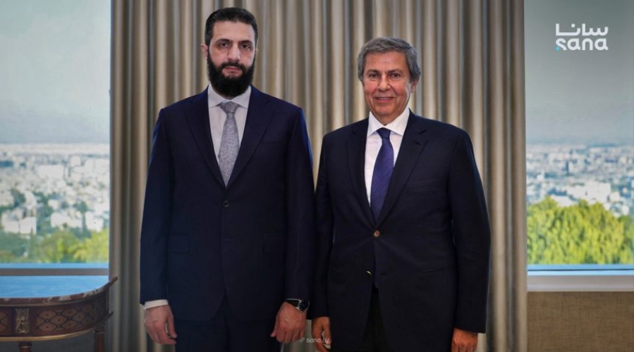 الرئيس الشرع يلتقي رجل الأعمال السوري محمد كامل صباغ شرباتي