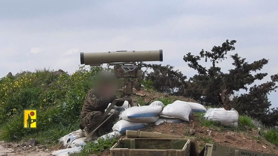 حزب الله يستهدف ثكنات ومرابض مدفعية ومستوطنات الاحتلال الإسرائيلي